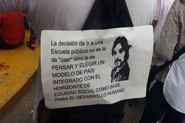 <strong>CARLOS FUENTEALBA, PRESENTE</strong>