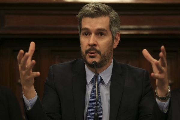 DOBLE VARA DE CAMBIEMOS:FAMILIA DE MALDONADO NO, PERO A LA DE NISMAN TODO EL APOYO