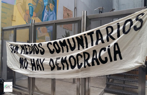 DEBILITAR RADIOS Y CANALES COMUNITARIOS ES DEBILITAR NUESTRO DERECHO A LA COMUNICACIÓN