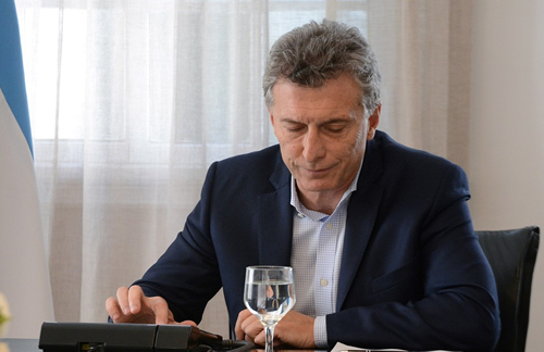 macri escucha portada