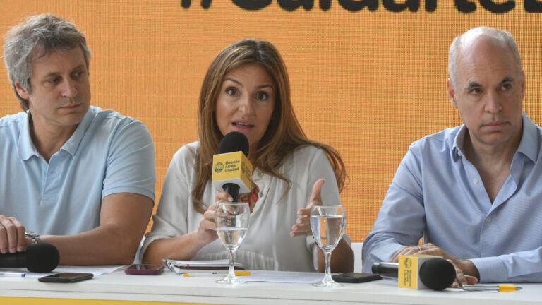 Portada. Acuña, Larreta y De Felipe