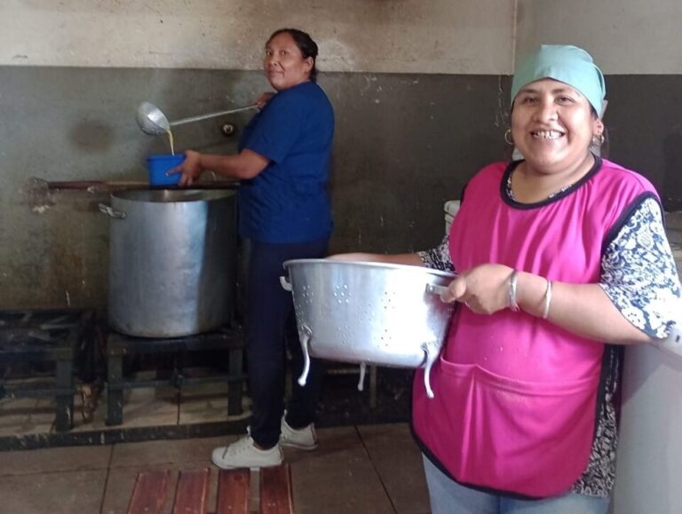 Portada: cocineras comunitarias