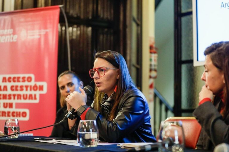 Portada. Ayelén Mazzina lanzamiento MenstruAR