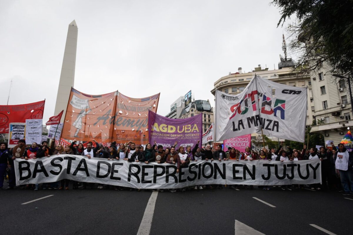 Foto de portada. Movilización contra represión Jujuy