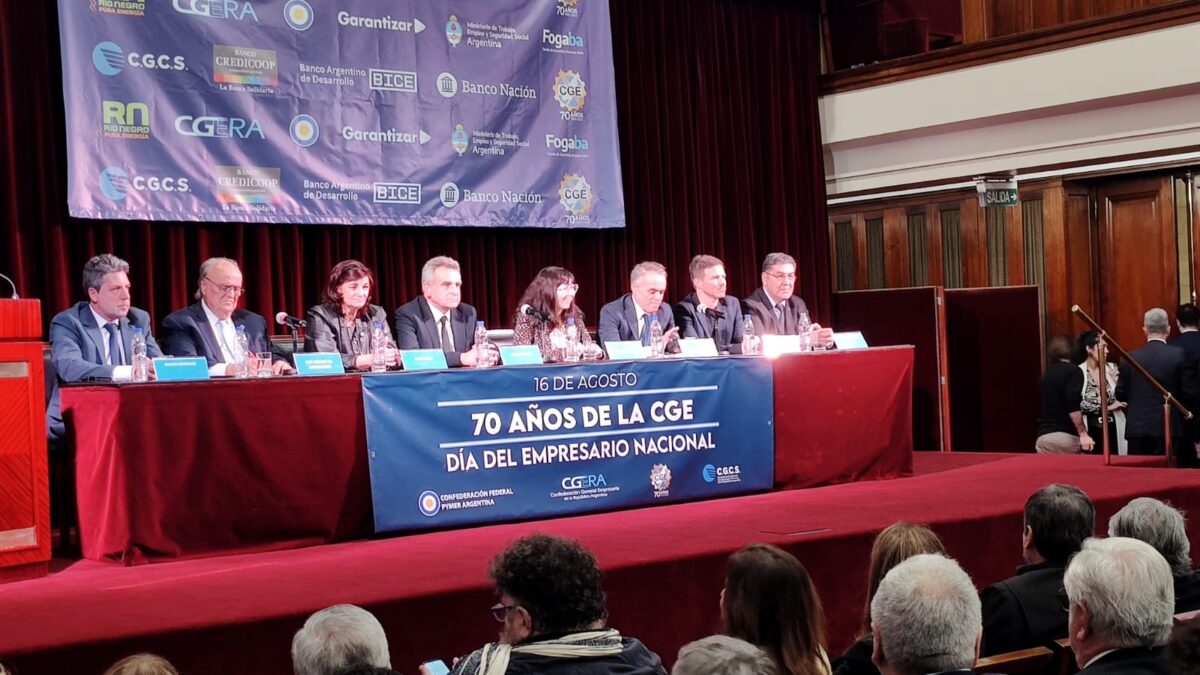 Portada 70 aniversario CGE y Día del Empresariado Nacional