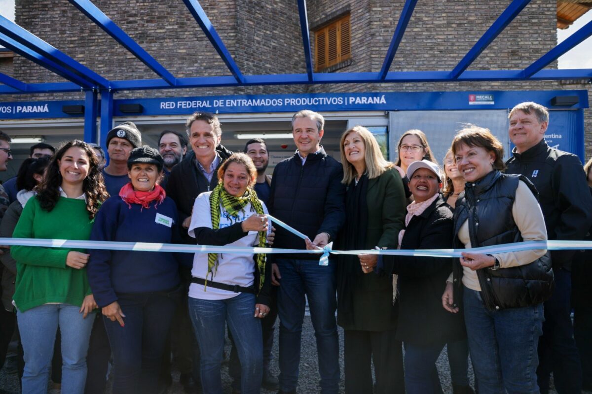 Portada: Katopodis inaugura despensa de la Economía Solidaria