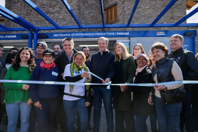 Portada: Katopodis inaugura despensa de la Economía Solidaria