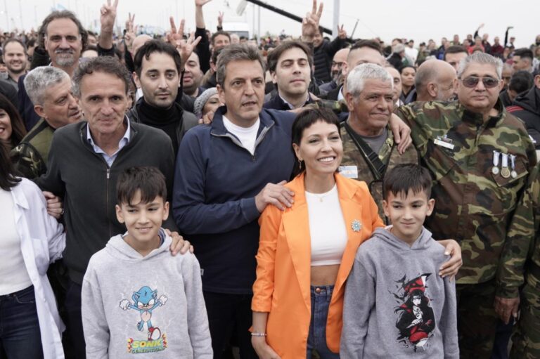 Portada: Massa inaugura Parque de la Ribera en Quilmes