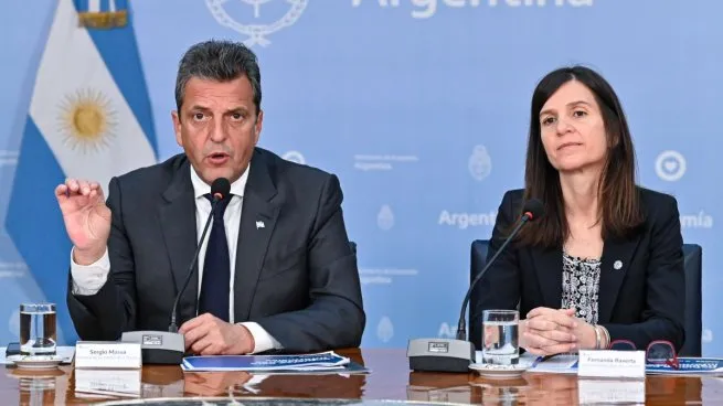 Portada. Massa anuncia aumento de créditos de ANSES