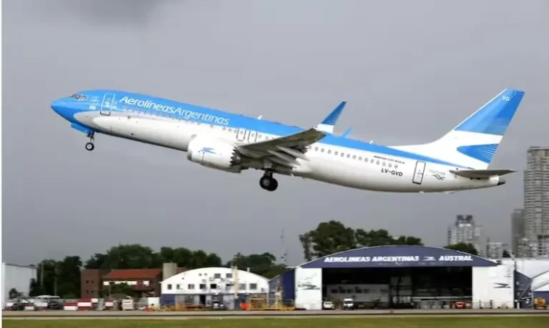 Portada Aerolíneas Argentinas dio superavit por primera vez