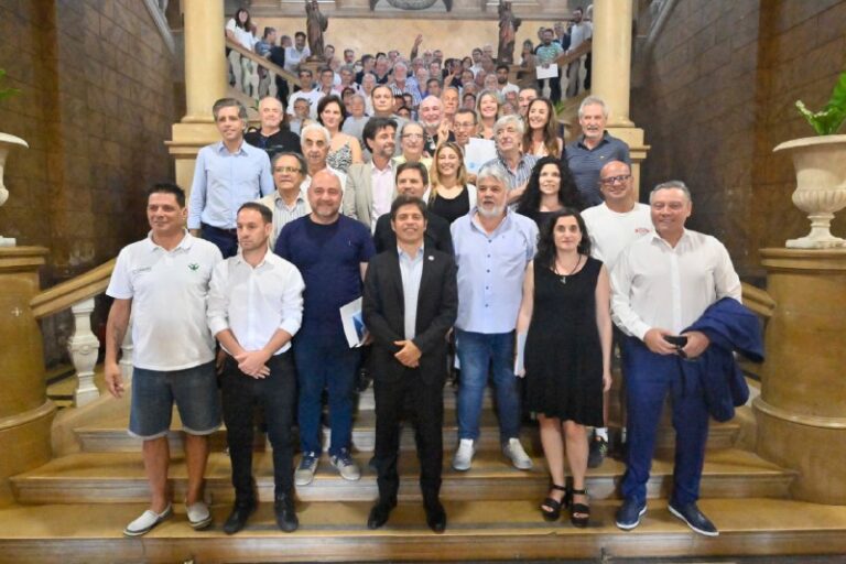 Portada. Kicillof se reunió con los pequeños empresarios