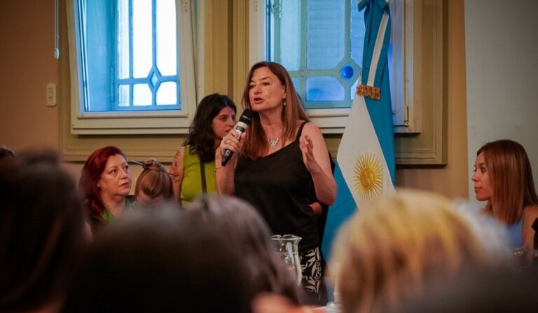 Estela Díaz denunció la discontinuidad del programa acompañar