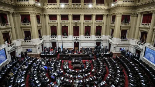 Portada. Diputados aprobó la Ley Bases