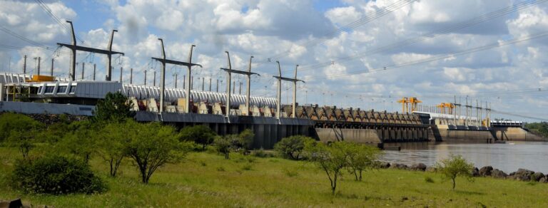 Portada. Amplían directorio hidroeléctrica Salto Grande