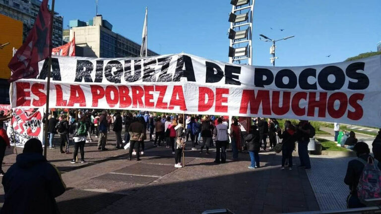 Portada. Superganancias de pequeños grupos económicos