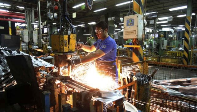 LA ACTIVIDAD ECONÓMICA CAYÓ UN 3.9% INTERANUAL EN JUNIO