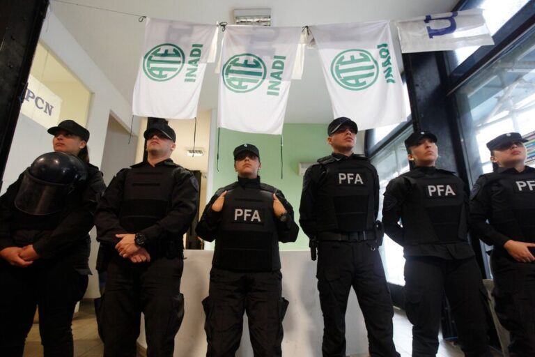 Portada. Disolución del INADI