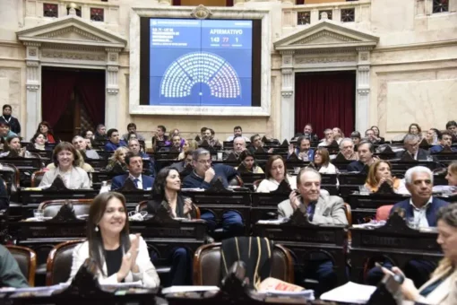Portada. Media sanción al presupuesto universitario