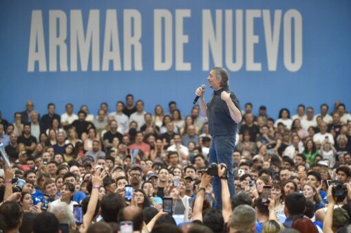 Portada. Máximo Kirchner en La Plata