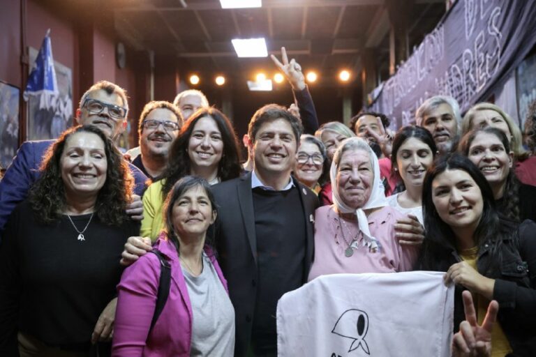 Portada. Kicillof en la Universidad de las Madres