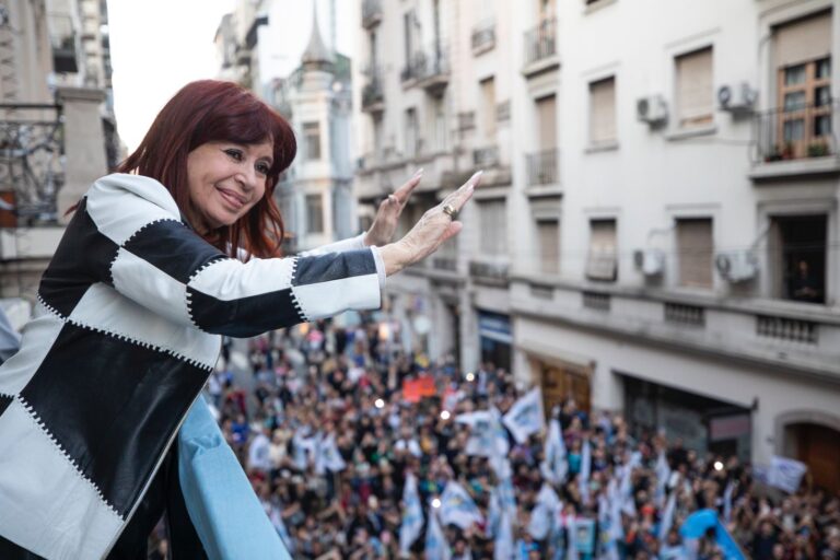 Portada. CFK acepta conducir el PJ