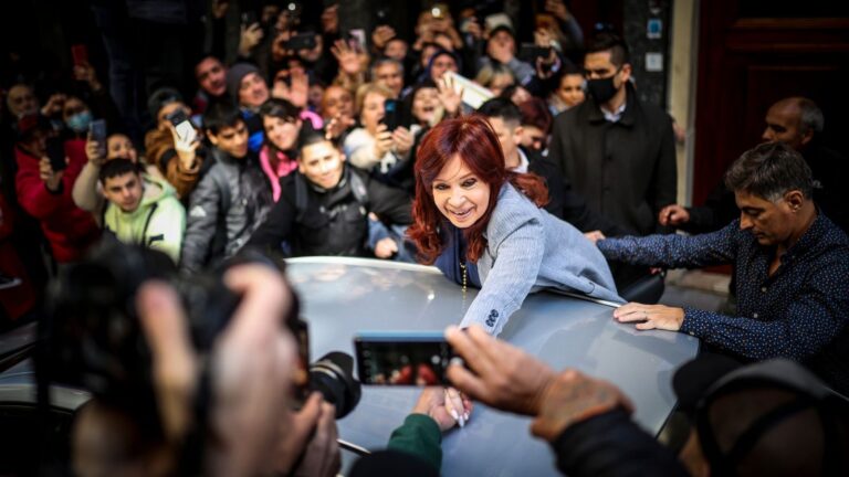 Portada. Cristina proscripción