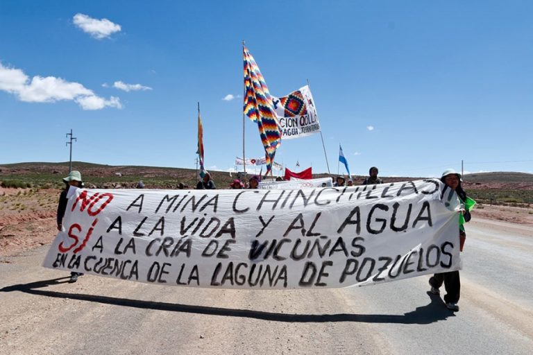 Portada. Caminata mujeres contra las mineras