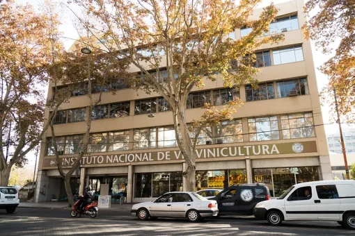 Portada. Instituto Nacional de Vitivinicultura