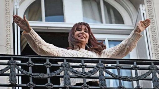 Portada. Cristina Kirchner en el balcón
